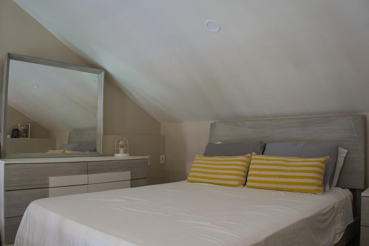 City Views Spacious Mezzanine Apartments ウィレムスタッド エクステリア 写真